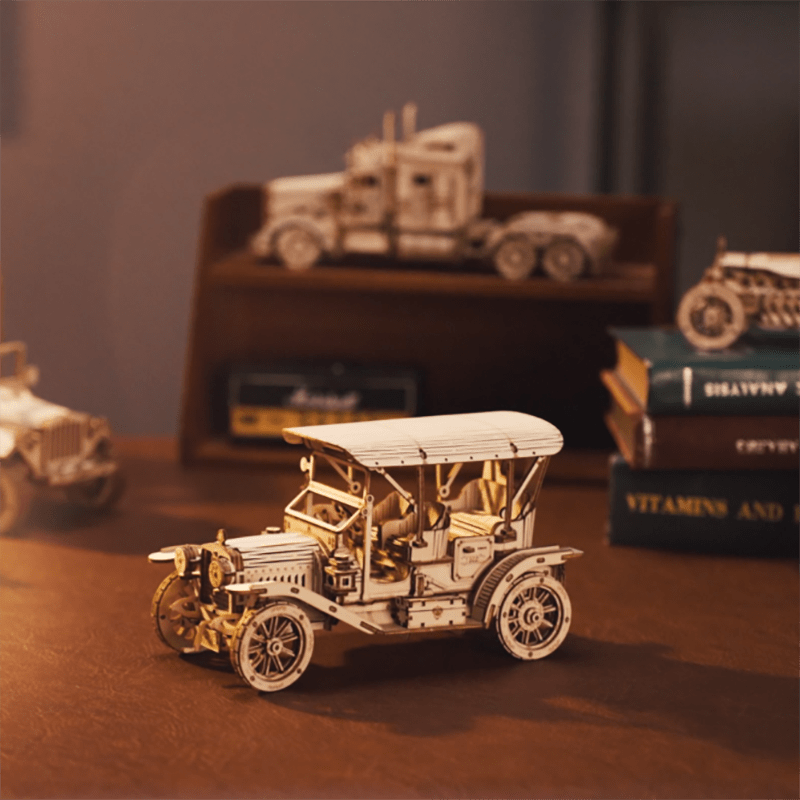 Vintage Car Model - Carpe Toys