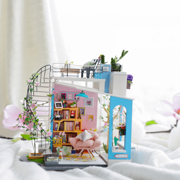Dora's Loft - Carpe Toys